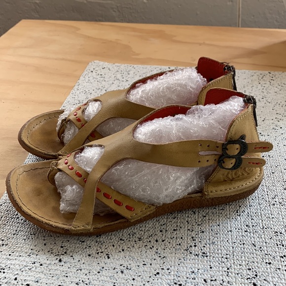 Nearly New Vintage Kickers Red and Tan Sandals - Picture 4 of 7